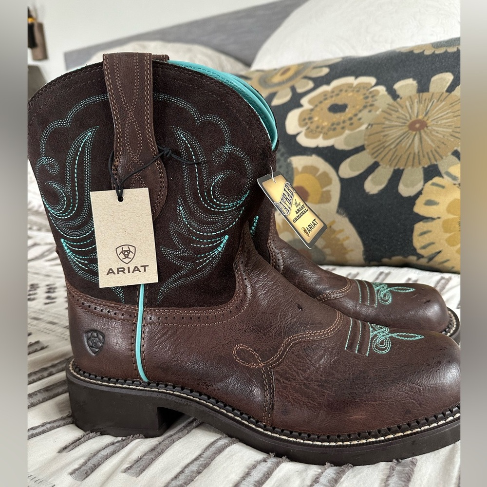 ARIAT FATBABY NEW WITH TAGS!!!